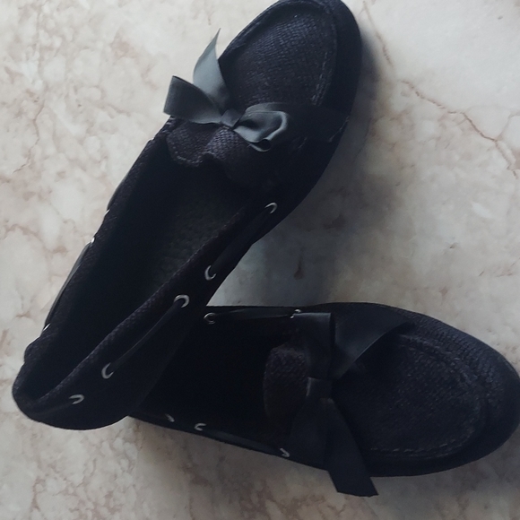Vionic Shoes - Vionic | Loafer | W/Insert | Black w/ribbon | Size 8